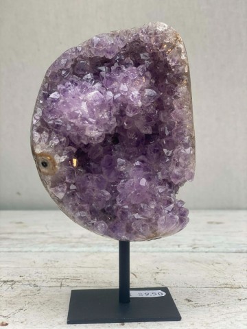 013 paarse amethist op pin brazilie nr 013 1