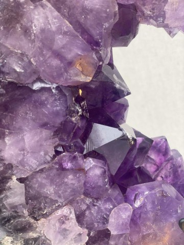 015 paarse amethist op voet uruguay nr 015 3