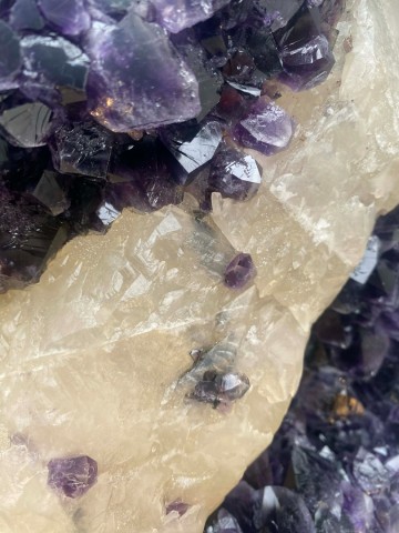 023 paarse amethist met calcietkristal uruguay nr 023 10