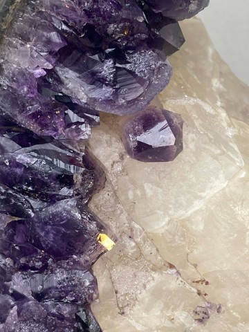 023 paarse amethist met calcietkristal uruguay nr 023 12