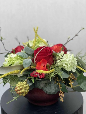 106 bloemstuk zijden rozen en viburnum nr 106 1