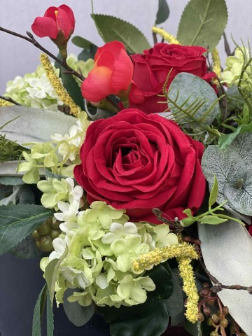 107 bloemstuk zijden rozen en viburnum nr 107 2