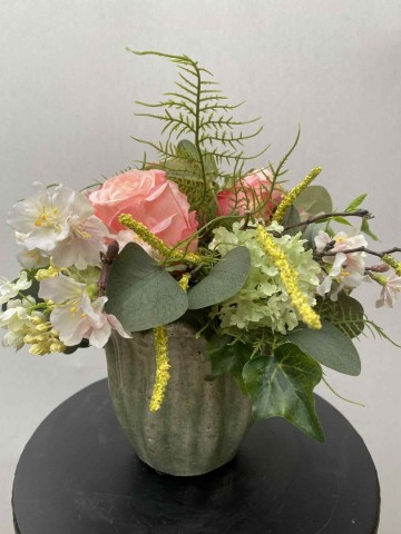 111 bloemstuk zijden rozen en viburnum nr 111 4