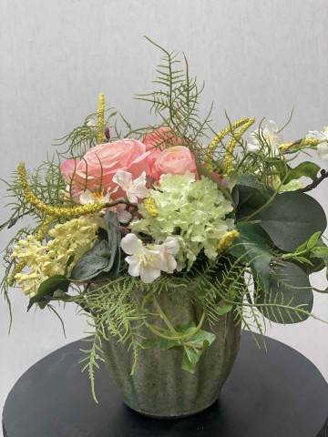 112 bloemstuk zijden rozen en viburnum nr 112 2