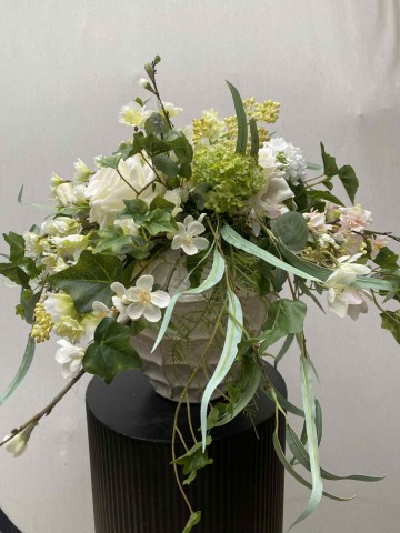 115 bloemstuk zijden rozen en voorjaarsbloemen nr 115 2