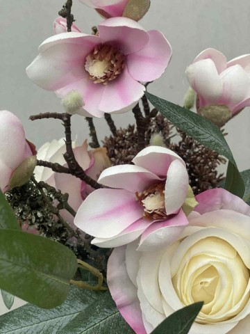 116 bloemstuk zijden rozen en magnolia nr 116 6