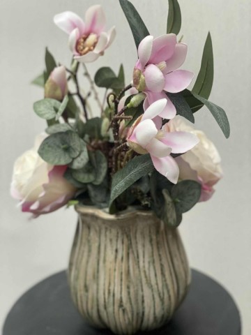 117 bloemstuk zijden rozen en magnolia nr 117 5