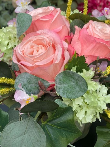 131 bloemstuk zijden rozen en prunus nr 131 3