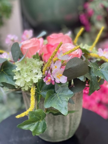 131 bloemstuk zijden rozen en prunus nr 131 5