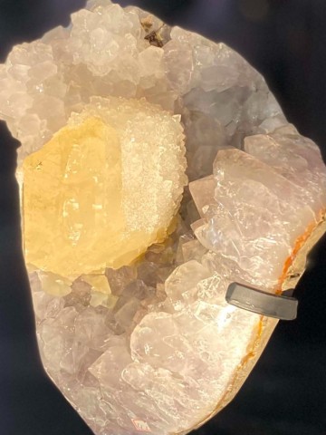 44 witte amethist met sugarkwarts nr 044 5