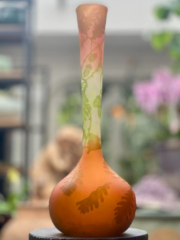 Galle art nouveau vaas glands et feuilles de chene frankrijk ca1900   matthijs hazeleger de grote tuinverbouwing   bert hazeleger 4