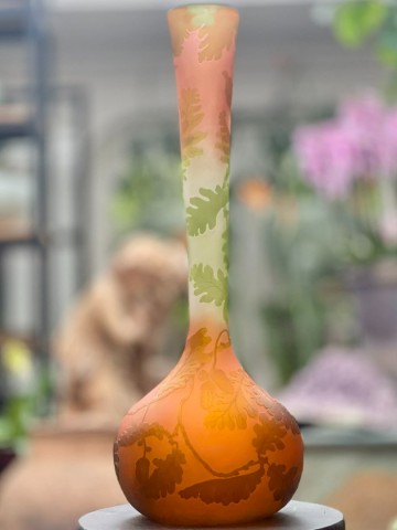 Galle art nouveau vaas glands et feuilles de chene frankrijk ca1900   matthijs hazeleger de grote tuinverbouwing   bert hazeleger 6