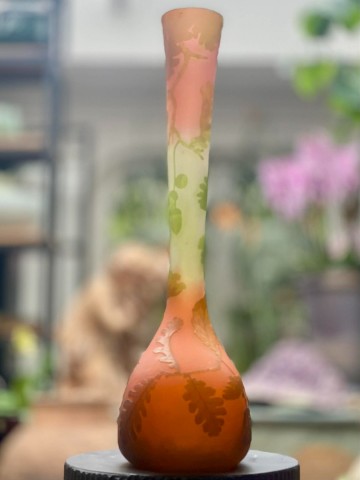 Galle art nouveau vaas glands et feuilles de chene frankrijk ca1900   matthijs hazeleger de grote tuinverbouwing   bert hazeleger 7